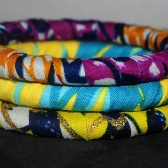 AFRICAN FABRIC BANGLE (SET OF 3) - Picture 7 of 7